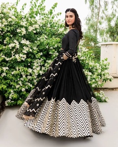 Lehenga Choli de Tela Faux Georgette India-Pakistaní para Mujer, Nueva Colección, Ropa Elegante para Fiestas y Festivales, con Bordado Intenso - Product Image 5