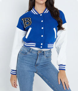 Veste Letterman sur mesure pour femmes conçue pour un confort supérieur Appel classique et utilisation quotidienne polyvalente - Product Image 1