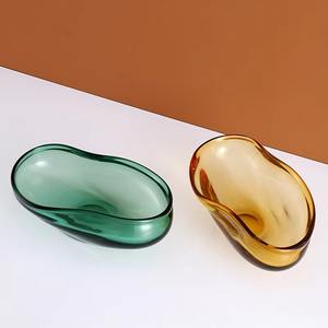 Bol décoratif en résine verte simple plat de centre de table minimaliste pour la maison cuisine salon décor et affichage modernes - Product Image 3