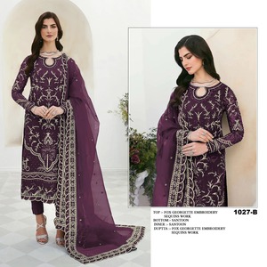 Salwar Kameez de style pakistanais à broderie lourde et travail de la pierre pour dames du fournisseur indien au prix de gros - Product Image 3