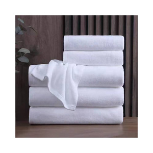 Serviettes de bain blanches unisexes de haute qualité, ensemble en coton durable avec logo personnalisé pour hôtels et salles de sport, techniques tissées - Product Image 1