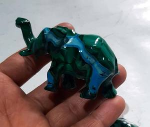 Labradorita de moda 5-10mm aproximadamente elefante tallado piedra preciosa tallada a mano para hacer joyería de moda y regalo de Navidad - Product Image 2