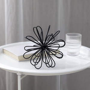Starburst décoratif en fer forgé enduit de poudre noire pour les designers d'intérieur et les grossistes en décoration - Product Image 5