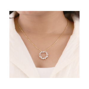 Collier élégant de luxe pour femmes avec pendentif scintillant, cadeau de bijoux parfait pour les occasions spéciales - Product Image 2