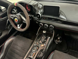 UTILISÉ LHD/RHD 2017 FIAT 124 SPIDER ELABORAZIONE ABARTH RWD - Product Image 4