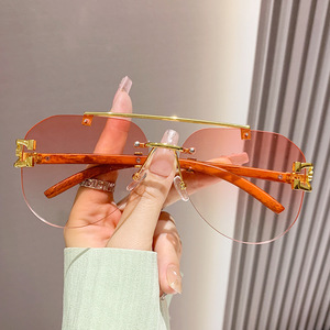 2025 retrò doppio ponte senza montatura occhiali da <span class=keywords><strong>sole</strong></span> per le donne in metallo oro leopardo chiaro oceano gradiente lente UV400 alla moda <span class=keywords><strong>sole</strong></span> - Product Image 4
