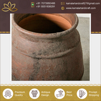 Exportateur authentique d'artisanat Kamal, vendant largement des articles de jardin en terre cuite rustiques vintage de qualité supérieure, faits à la main, couleur marron.