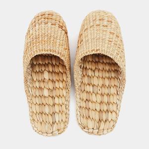 Chaussons pour femmes tissés à la main, divers modèles, sandales en jacinthe d'eau, prix bas, en vente - Product Image 4