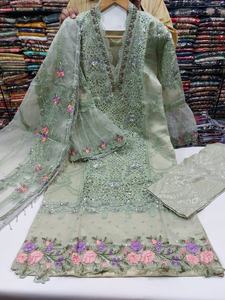 Vestido indio/paquistaní de 3 piezas, producto en oferta, 2022 - Product Image 2