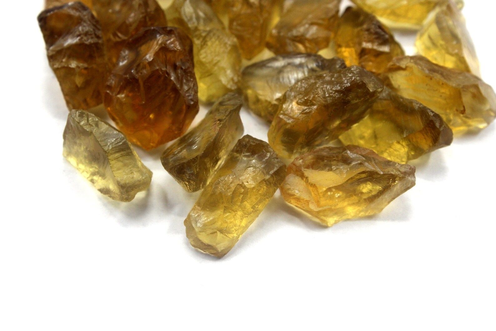 สีเหลือง