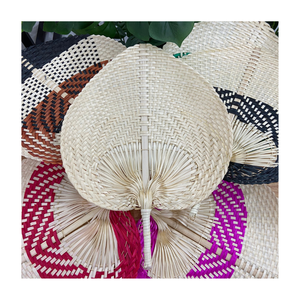 Décor à suspendre Éventail en bambou fait main Éventail en feuille de palmier Fabriqué au Vietnam - Product Image 5