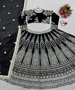 Lehenga choli ชุดใน georgette กับการเย็บปักถักร้อย, ลำดับงานและ dupatta ทันสมัยเลือกที่ดีที่สุด