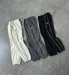 Conjunto Deportivo Informal Personalizado, Chaqueta Cortavientos y Pantalones Deportivos, Diseño Deportivo, Personaliza Tu Propio Conjunto Cortavientos de Poliéster para Hombre con Diseño Personalizado - Product Image 2