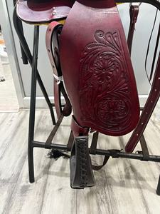 Selle de cheval occidentale la plus vendue en cuir indien de haute qualité avec arbre en plastique de conception d'outillage - Product Image 3