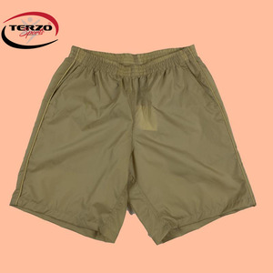 Short de course d'automne et d'été pour hommes, coupe-vent taille moyenne en nylon et polyester unis avec logo imprimé personnalisé - Product Image 3