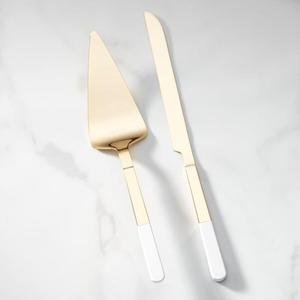 Serveur de gâteau en métal durable fabriqué à la main de qualité supérieure pour un service de gâteau sophistiqué dans des occasions haut de gamme - Product Image 5