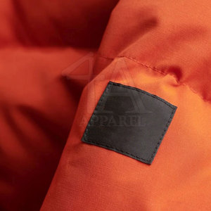 Chaqueta acolchada para hombre de uso diario MOQ bajo con relleno cálido y líneas limpias para un aspecto informal atemporal - Product Image 6