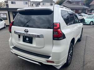 TOYOTA LAND CRUISER PRADO 2022 assez utilisé - Product Image 2