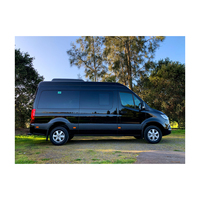 Bus Mercedes Sprinter d'occasion disponible pour les services de navette et les entreprises de location, en bon état
