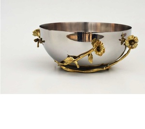 Bol en céramique jetable fait main, centre de table décoratif en laiton poli avec tige d'orchidée argentée, style japonais, écologique - Product Image 1