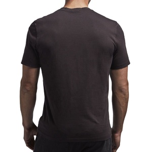เสื้อยืดคอกว้างสีดำทรงปกติคุณภาพสูงสำหรับผู้ชาย ผ้าฝ้าย 100% พิมพ์โลโก้ตามสั่ง ระบายอากาศได้ดี มีลาย รุ่น 2026 - Product Image 4