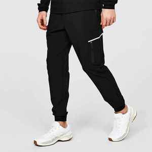 Vente en gros OEM coupe-vent personnalisé pour hommes survêtement léger ensemble sweat à capuche et jogger zippé en nylon pour femmes - Product Image 4