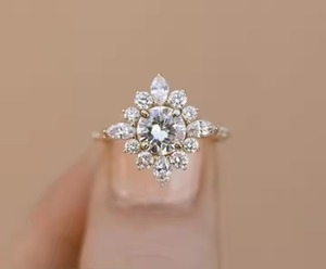 Anillo de compromiso de diamante cultivado en laboratorio con forma Floral romántica, joyería fina sólida de 14K para mujer, corte de marquesa redondo para fiestas de bodas - Product Image 1