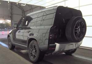 Land Rover Defender 110X Dynamic SE P300 Turbo 2.0L Gasolina Automático SUV 2024 Usado en Buen Estado, Asientos de Cuero, Techo Panorámico LED - Product Image 5