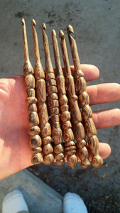 Crochet en bois artisanal, finition lisse, aiguille à tricoter en bois naturel pour fil et accessoires de couture DIY - Product Image 3