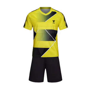 Conjunto de uniformes de fútbol de poliéster 100% personalizado al por mayor para adultos, camisetas de fútbol de nuevo diseño, excelente servicio técnico lavado OEM - Product Image 1