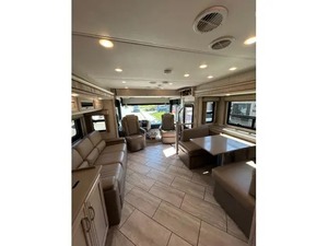 ผู้จำหน่ายรถบ้านมือสอง ปี 2023 รุ่นใหม่ mar Bay Star 3225 CLASS A สำหรับขาย - Product Image 5