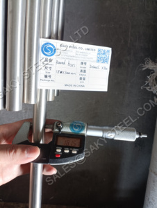 Barra Redonda de Aleación de Níquel Inconel 718 EN 2.4668 EN10204 3.2 Estándar ASTM ASME, Superficie Negra Brillante, Estirada en Frío/Laminada en Caliente - Product Image 2