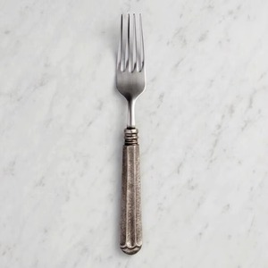 Tenedor romántico en forma de corazón Diseño elegante Perfecto para ocasiones especiales Cubiertos elegantes duraderos de calidad premium - Product Image 2