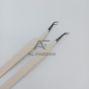 Pinzas para pestañas de acero inoxidable sólido Agarre de diamante Puntas de plasma negro Color crema Ángulo de 45 grados Pinzas de extensión de pestañas puntiagudas - Product Image 2