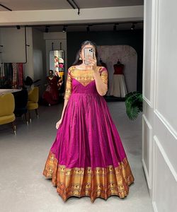 Attrayant soie broderie séquence travail prêt à porter robe à manches longues Festival porter prix de gros vêtement ethnique - Product Image 6