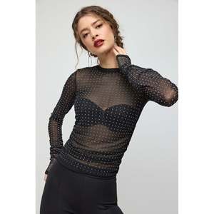 Blusa de Tul sin Forro con Adornos de Piedras - Product Image 1