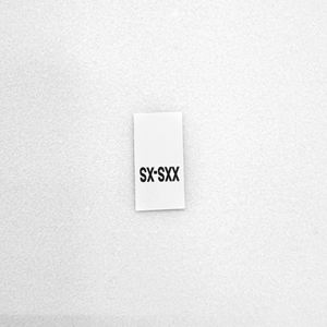 สติกเกอร์ติดแท็กขนาดเสื้อผ้ากันน้ำได้ติดแท็กเสื้อผ้าทำจากผ้าไหม UV ลอกง่าย XS-XXXL ออกแบบได้ตามต้องการ - Product Image 5