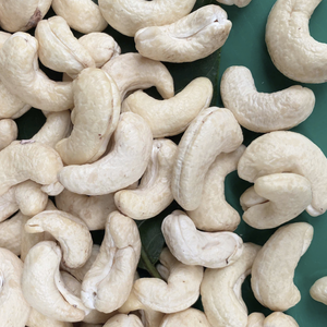 Anacardos crudos baratos al por mayor W240 Vietnam alta calidad compradores embalaje corto plazo de entrega - Product Image 1