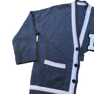 Cárdigan Casual Personalizado para Mujer, Diseño de Bolsillo con Parches en la Parte Delantera, Patrón de Hermandad Universitaria, Botones, Talla Grande - Product Image 2