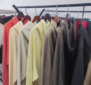 Sudadera con capucha minimalista de algodón suave ajuste Elegante ropa de calle limpia pulóver sudadera para el trabajo diario viaje salón impreso invierno - Product Image 3