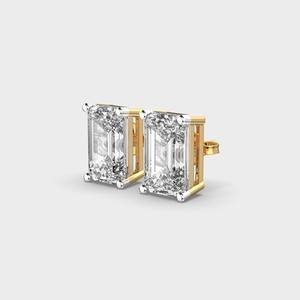 Boucles d'oreilles clous en or rose/jaune/blanc 9K avec diamants taille émeraude, sertissage classique à quatre griffes - Product Image 6