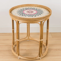 Table d'appoint en rotin rond naturel fabriqué à la main avec vadrouille incrusté tabouret de décoration de la maison scandinave moderne pour cuisine hôtel Vietnam