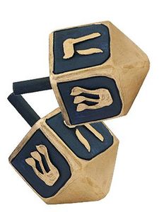 Dreidel en bois fait à la main pour Hanoucca, design unique de menorah juive, parfait pour la première célébration de Hanoucca - Product Image 3