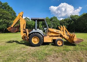 Pelle rétrocaveuse 4WD Case 580L 71Hp assez utilisée, prête à être expédiée - Product Image 3