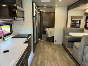 Grand Avantage 2022 2023 Dynamaxx Corp Super C Europa Motorhome d'occasion à vendre dans le monde entier - Product Image 4