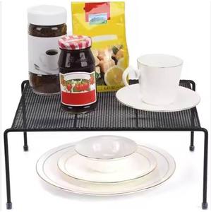 Panier de rangement en fil métallique fonctionnel au charme industriel, fil de fer de calibre épais pour une grande résistance avec poignées latérales pour un transport facile - Product Image 1