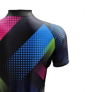 Maillot de cyclisme à manches courtes en polyester 100% respirant et à séchage rapide, couleur unie, dernière collection, vente en gros OEM pour les cyclistes hommes, les promenades à vélo - Product Image 3