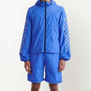 Vente en gros pour hommes Ensemble short coupe-vent pour hommes 100% polyester Couleur personnalisée Jogging Wear Ensemble short coupe-vent zippé - Product Image 1