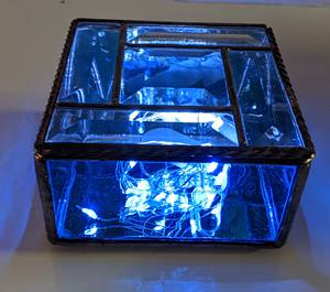 Elegantes cajas de anillos de vidrio de forma cuadrada hechas con metal y Vidrio colorido para organizadores de joyería, regalos de compromiso de boda - Product Image 5