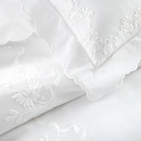 Parure de lit en coton 100% sur mesure en gros, avec ourlet festonné, motif de marguerites blanches brodées, housse de couette et taies d'oreiller pour la maison, l'hôtel, le mariage